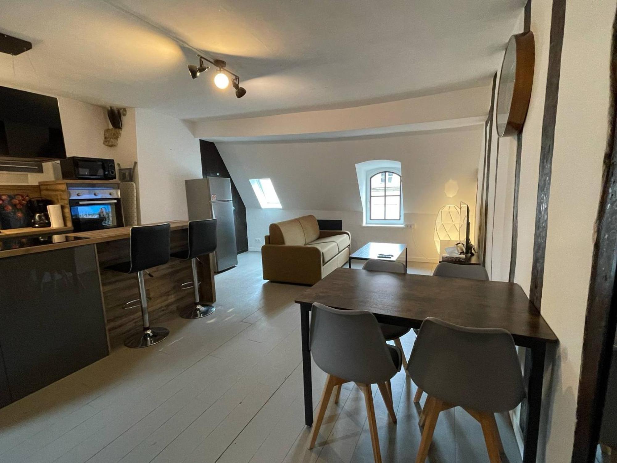 Appartements Chez Delphine Et Guillaume Au Coeur De Semur En Auxois Luaran gambar
